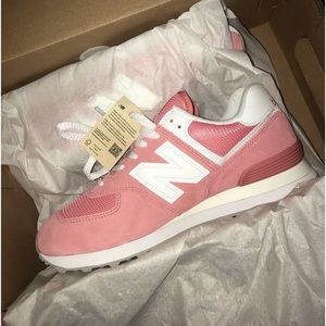 BRAND NEW !! Pink New Balance